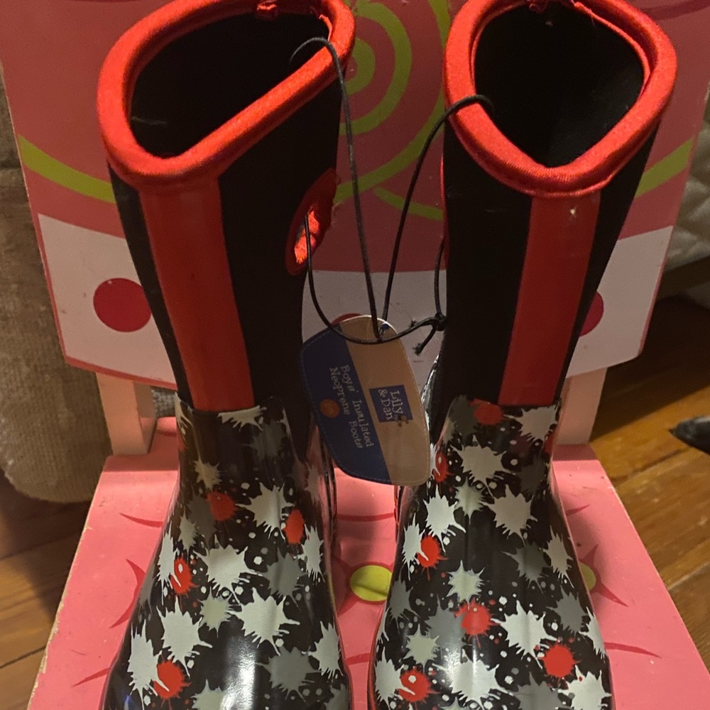 Rain boots size 2/3